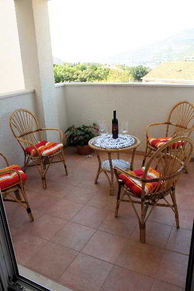 Ira Apartment *