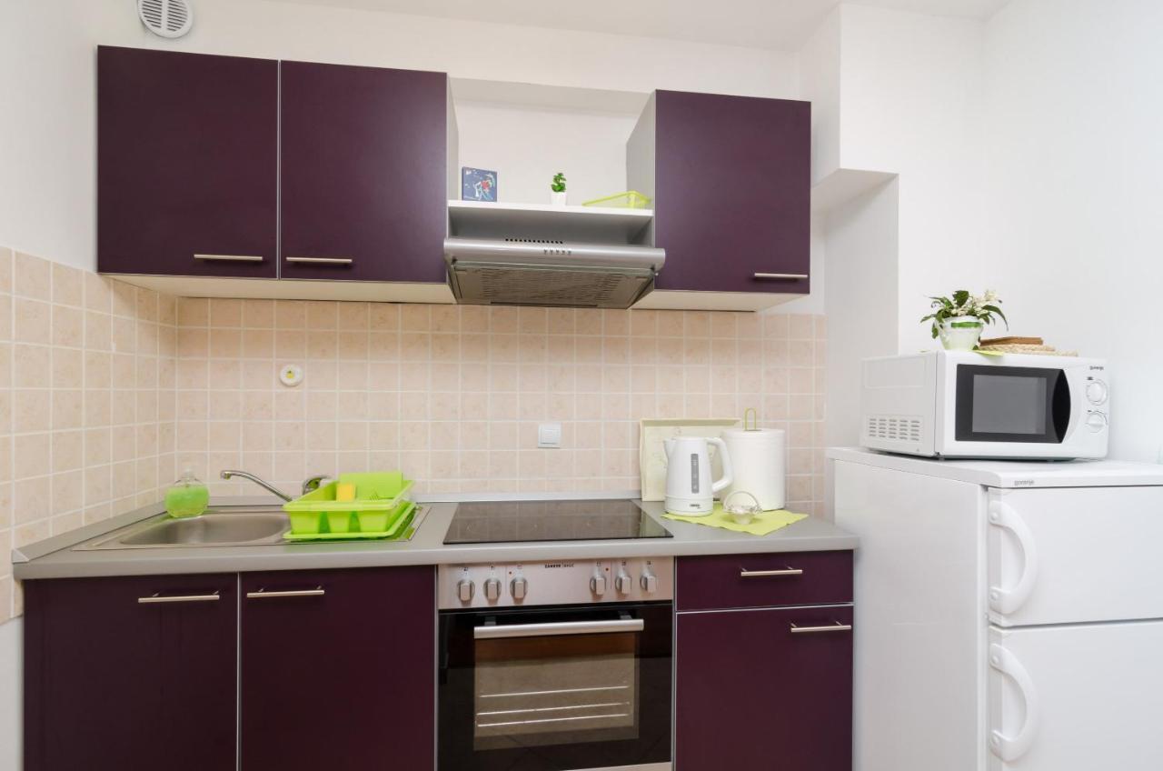Ira Apartment